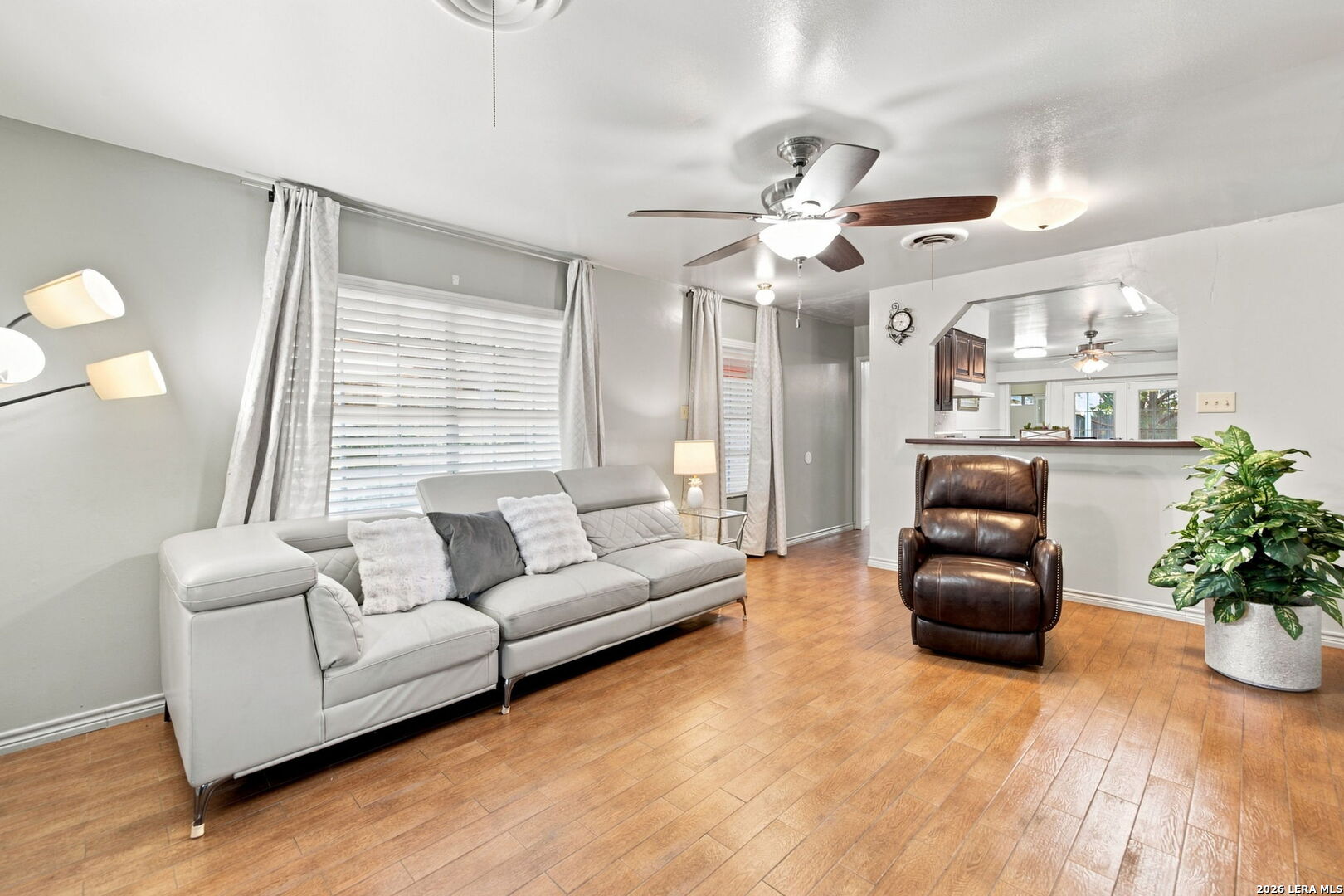 4422 Bikini Drive San Antonio TX 78218