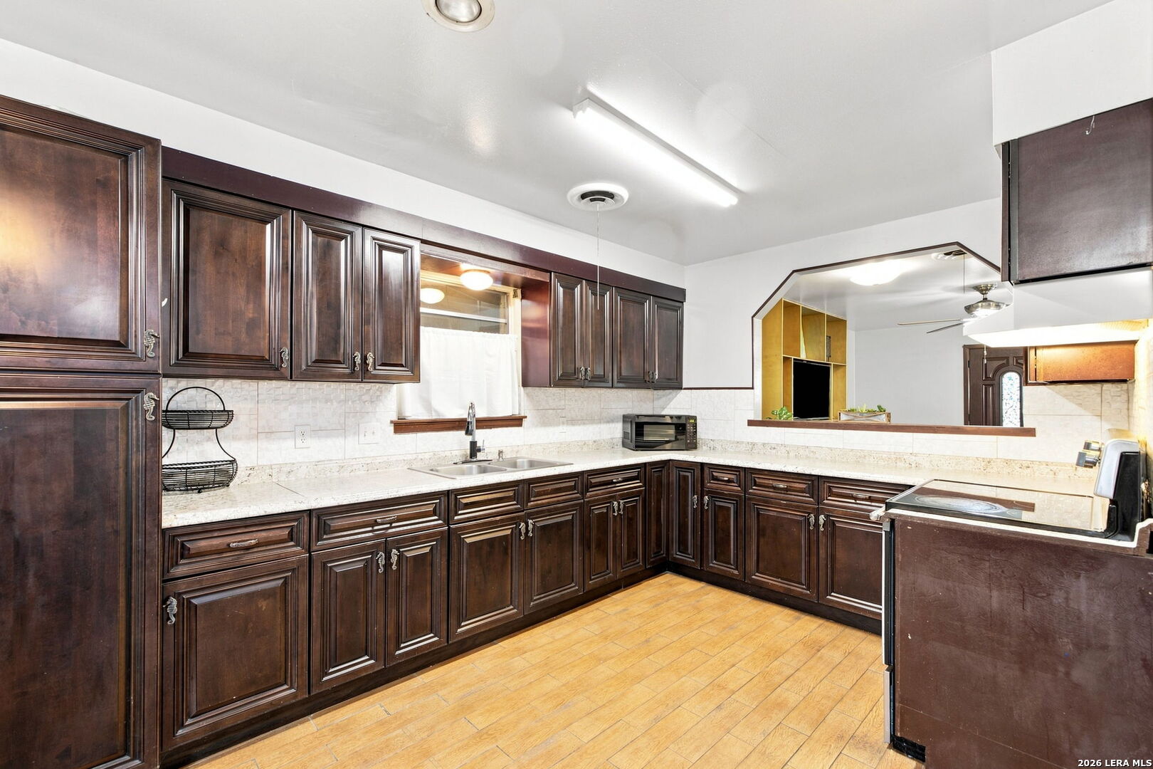 4422 Bikini Drive San Antonio TX 78218