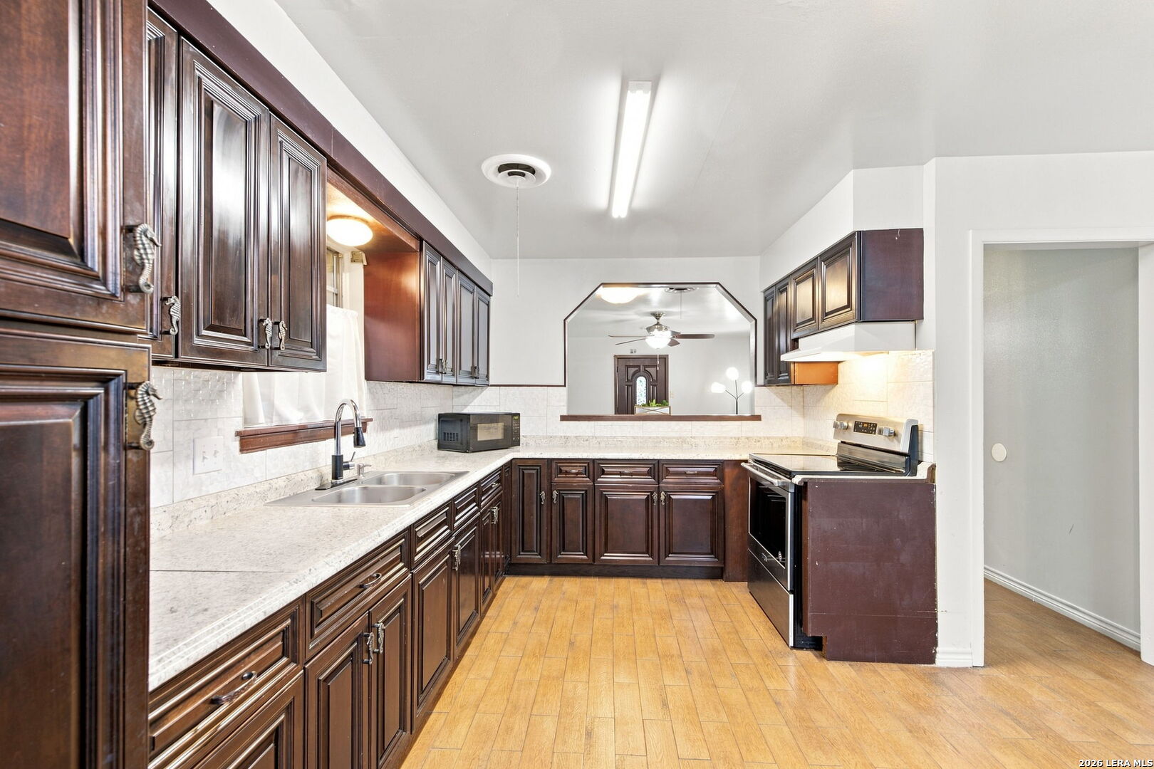 4422 Bikini Drive San Antonio TX 78218