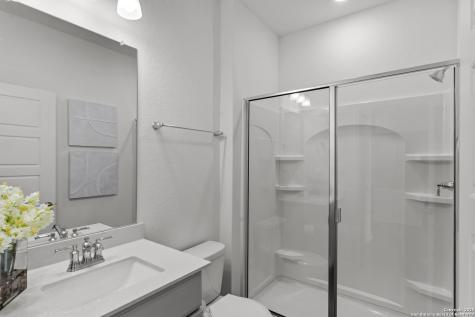 431 Nightingale Avenue Marion TX 78124