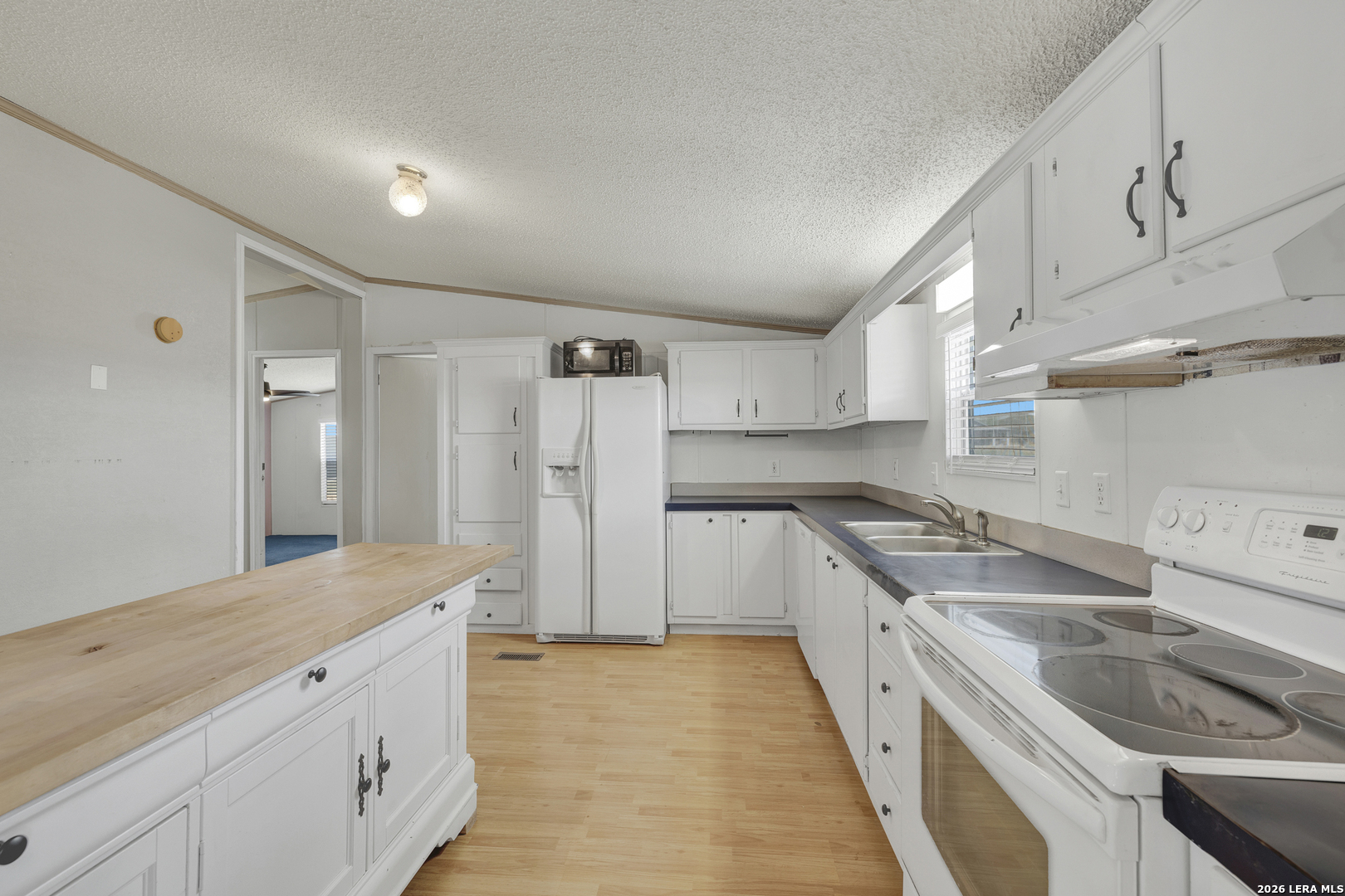 745 Warncke Road La Vernia TX 78121