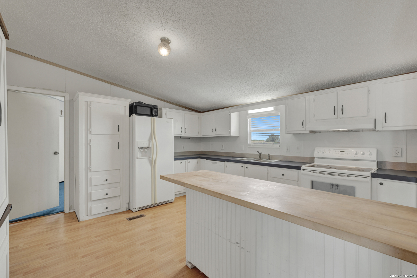 745 Warncke Road La Vernia TX 78121