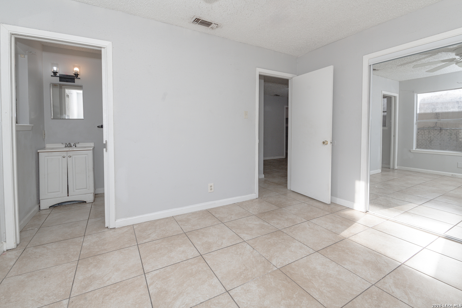 118 Calles Street San Antonio TX 78207
