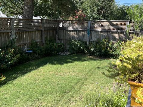 953 Myrta Kerrville TX 78028