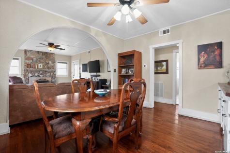 953 Myrta Kerrville TX 78028