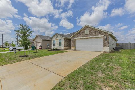 19831 Doc Holiday Drive Lytle TX 78052