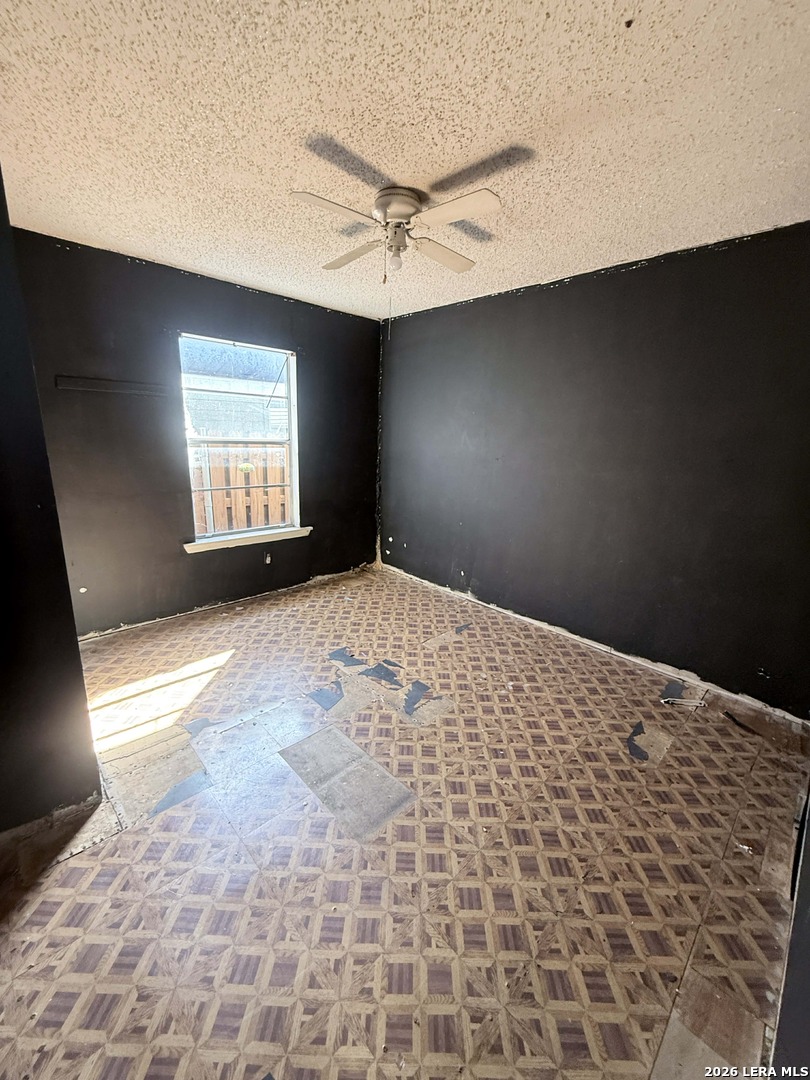 523 Avondale San Antonio TX 78223