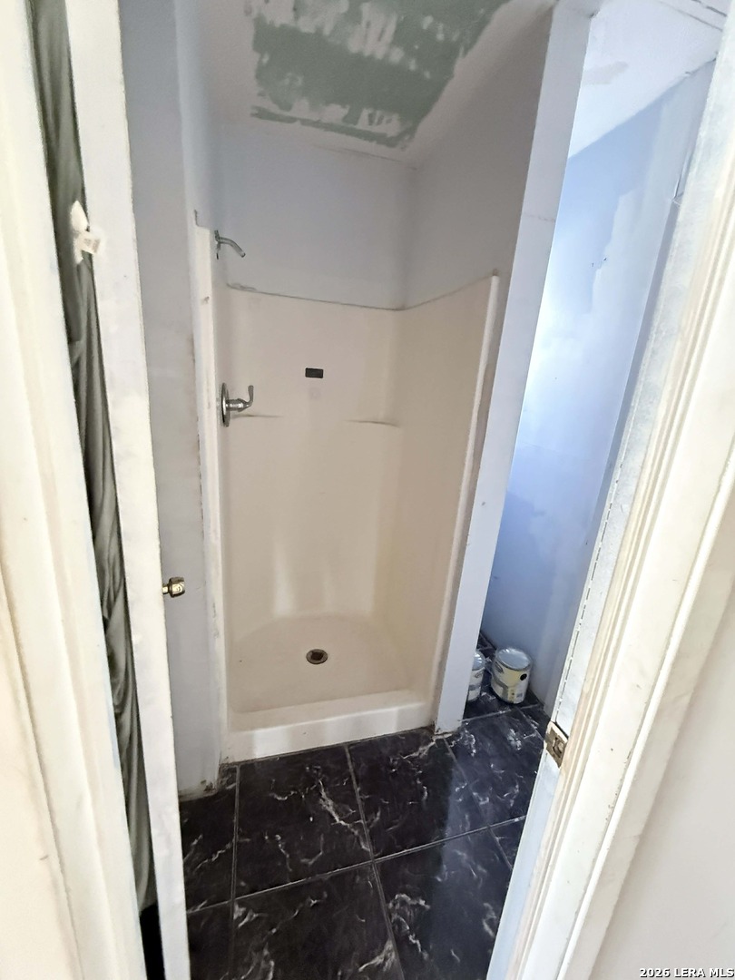 523 Avondale San Antonio TX 78223