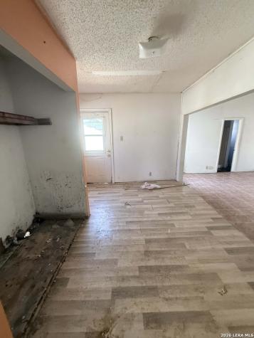 523 Avondale San Antonio TX 78223