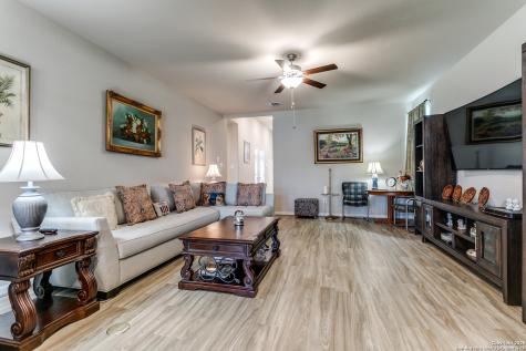 8359 Sunrise Glen Schertz TX 78154