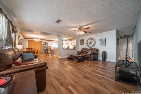 9835 Morningfield San Antonio TX 78250