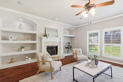 831 Queens Oak San Antonio TX 78258