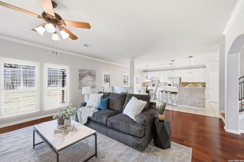 831 Queens Oak San Antonio TX 78258