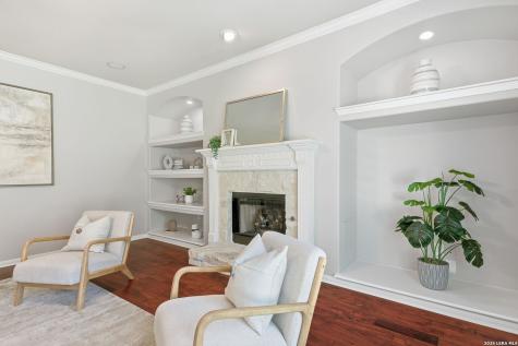 831 Queens Oak San Antonio TX 78258