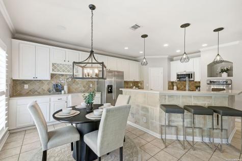 831 Queens Oak San Antonio TX 78258