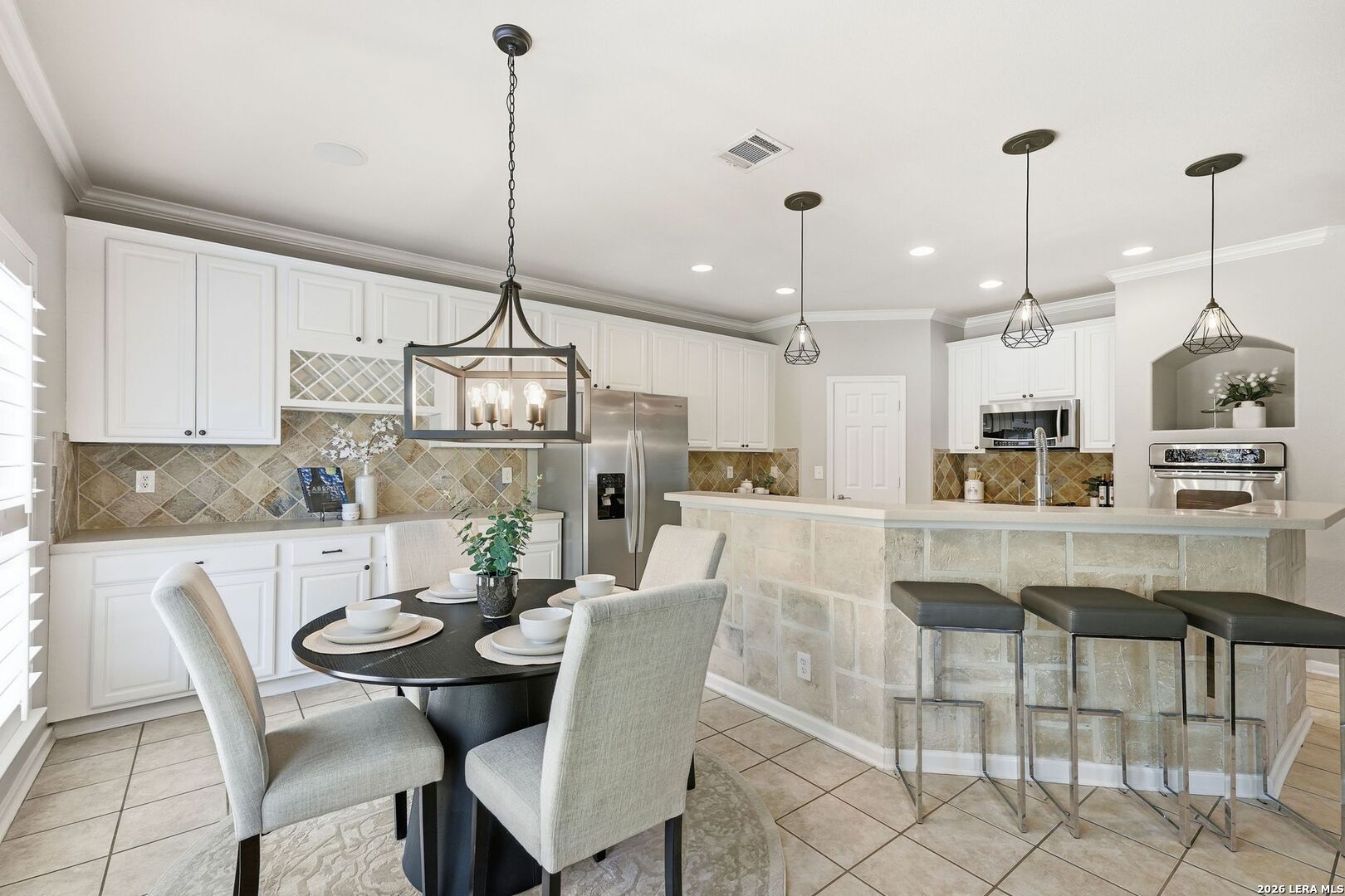 831 Queens Oak San Antonio TX 78258
