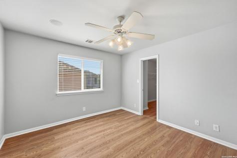 831 Queens Oak San Antonio TX 78258