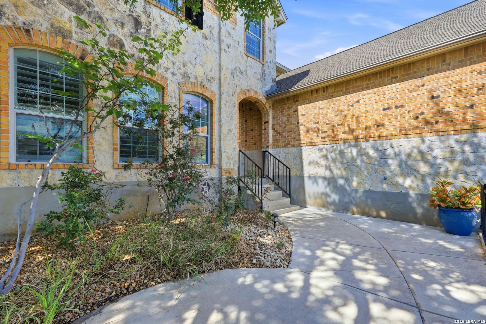 831 Queens Oak San Antonio TX 78258