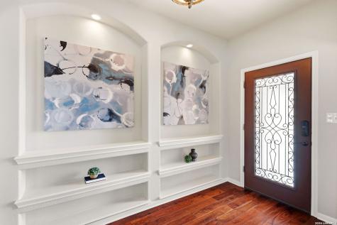 831 Queens Oak San Antonio TX 78258