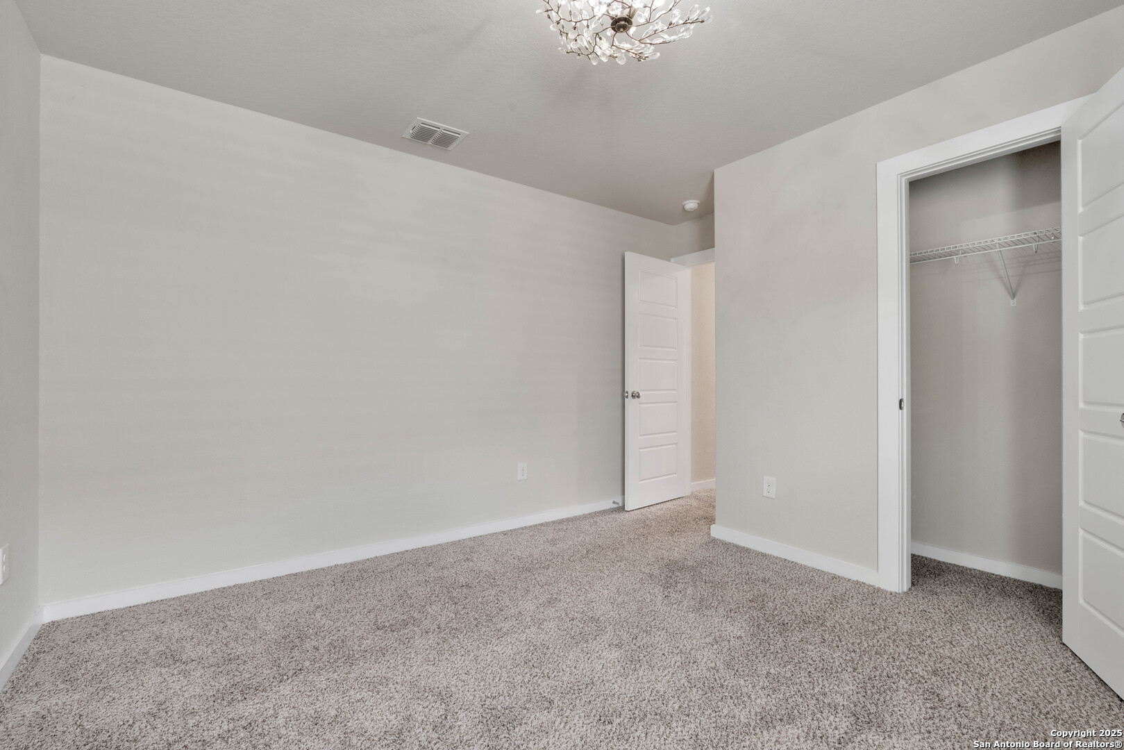 5407 Pearl Valley San Antonio TX 78242
