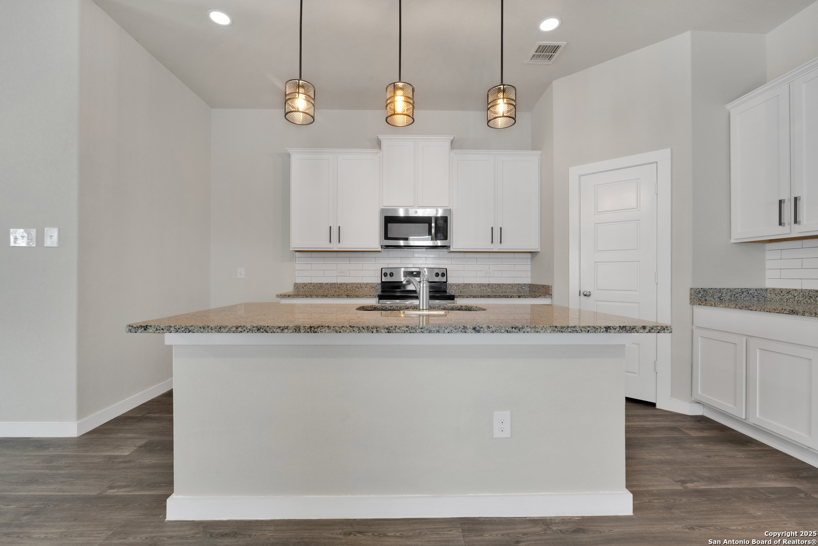 5407 Pearl Valley San Antonio TX 78242