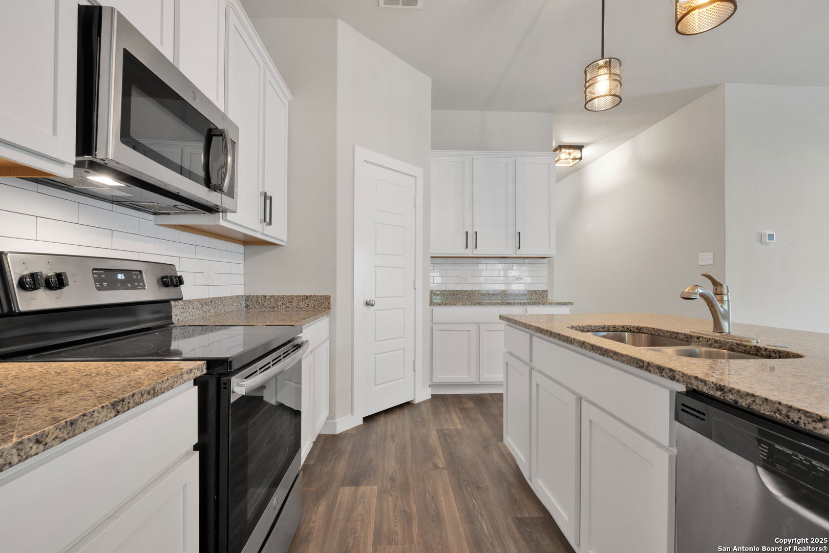 5407 Pearl Valley San Antonio TX 78242