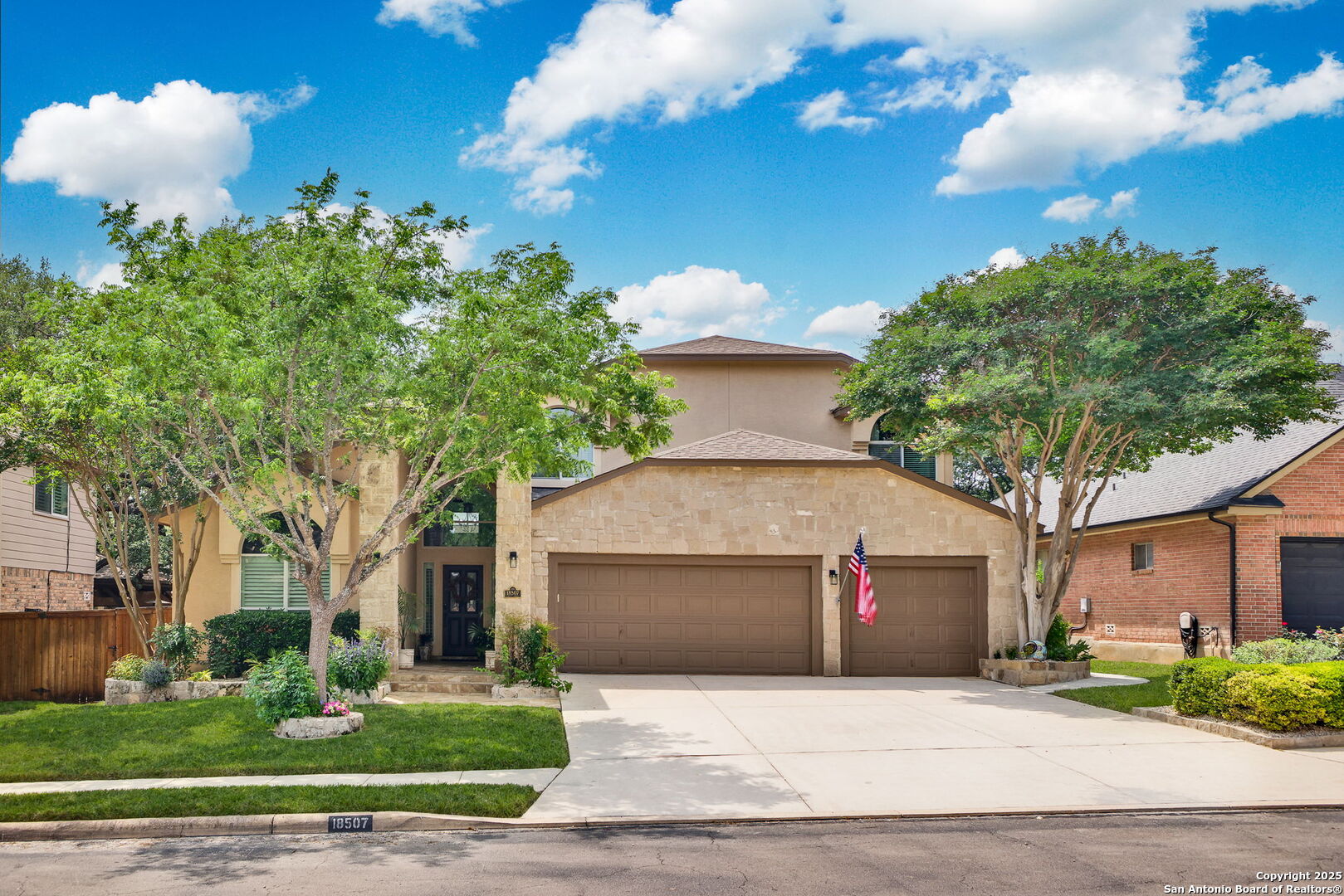 18507 Shiloh Forest San Antonio TX 78258