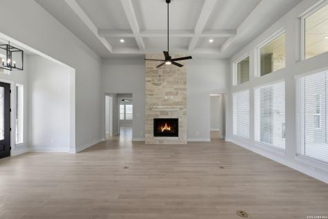557 Poe Parkway Castroville TX 78009