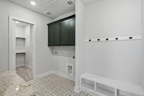 557 Poe Parkway Castroville TX 78009