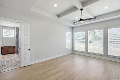 557 Poe Parkway Castroville TX 78009