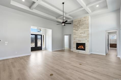 557 Poe Parkway Castroville TX 78009