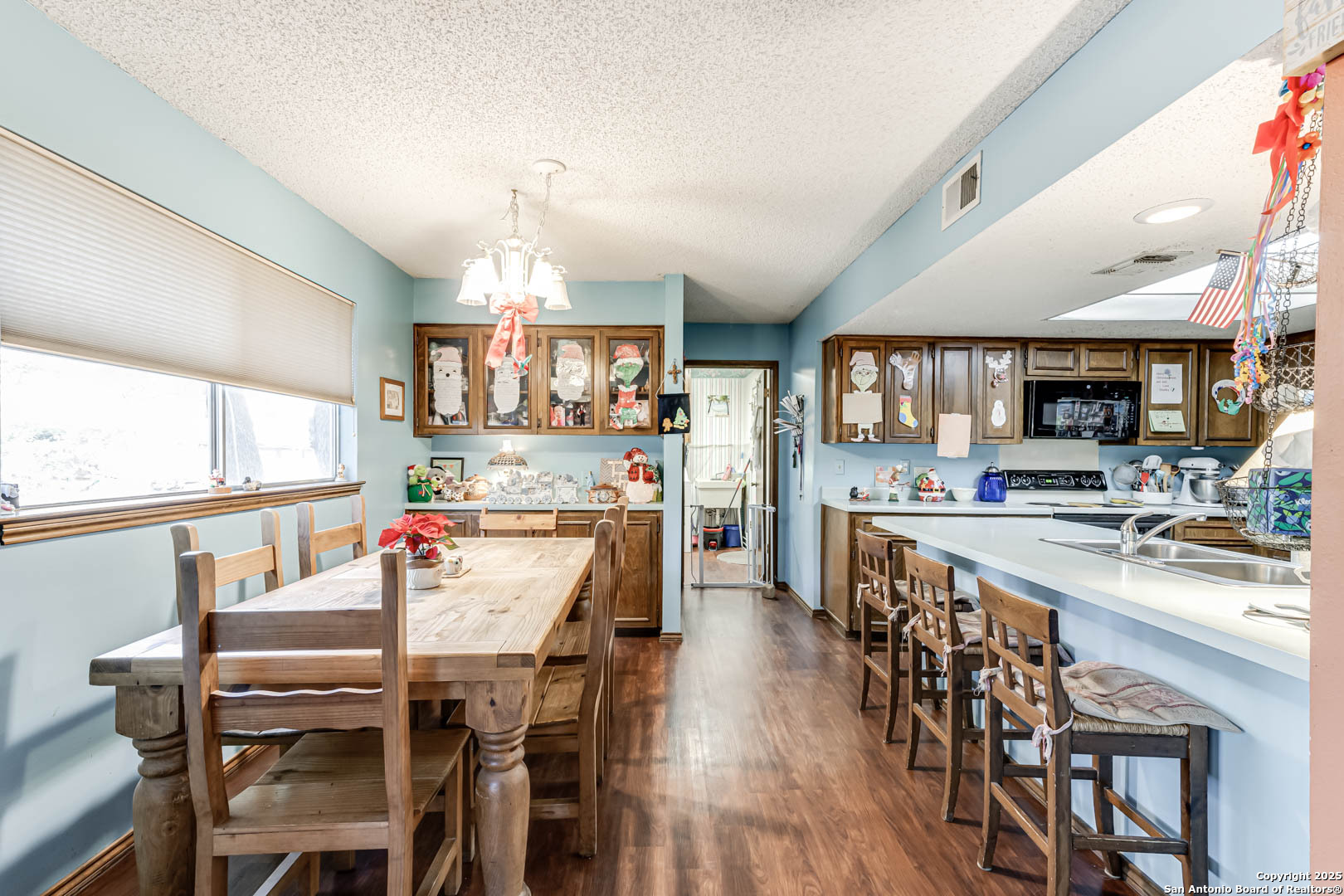 2215 Sun Wood San Antonio TX 78232
