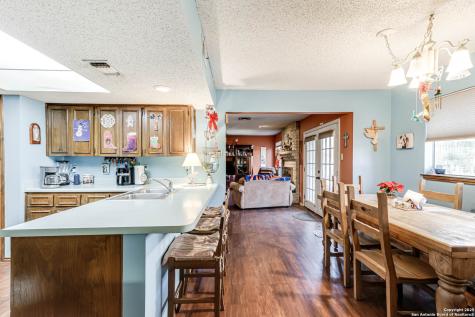 2215 Sun Wood San Antonio TX 78232