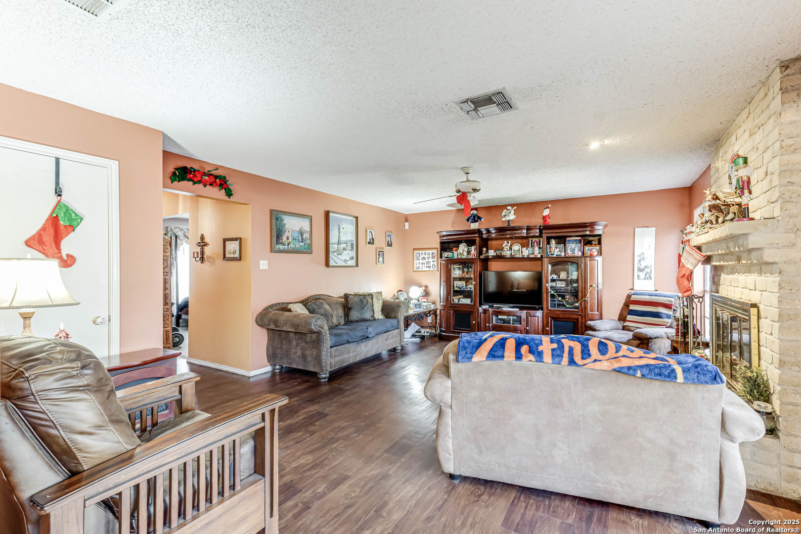 2215 Sun Wood San Antonio TX 78232