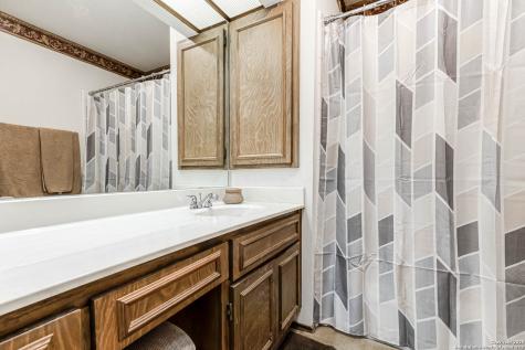 2215 Sun Wood San Antonio TX 78232