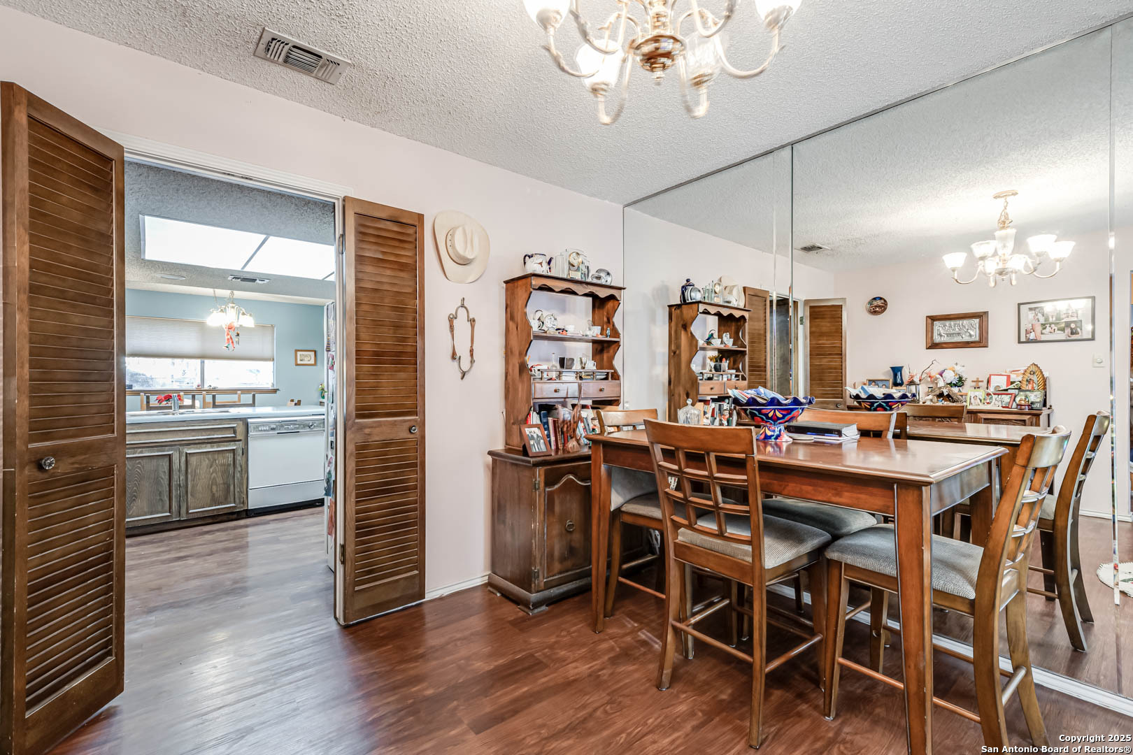 2215 Sun Wood San Antonio TX 78232