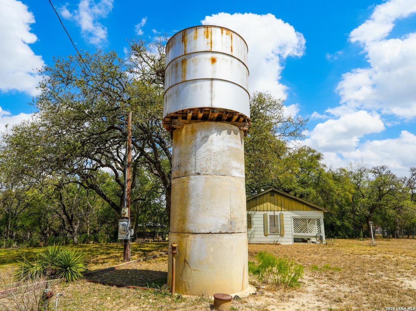 137 Kitty Hawk Universal City TX 78148