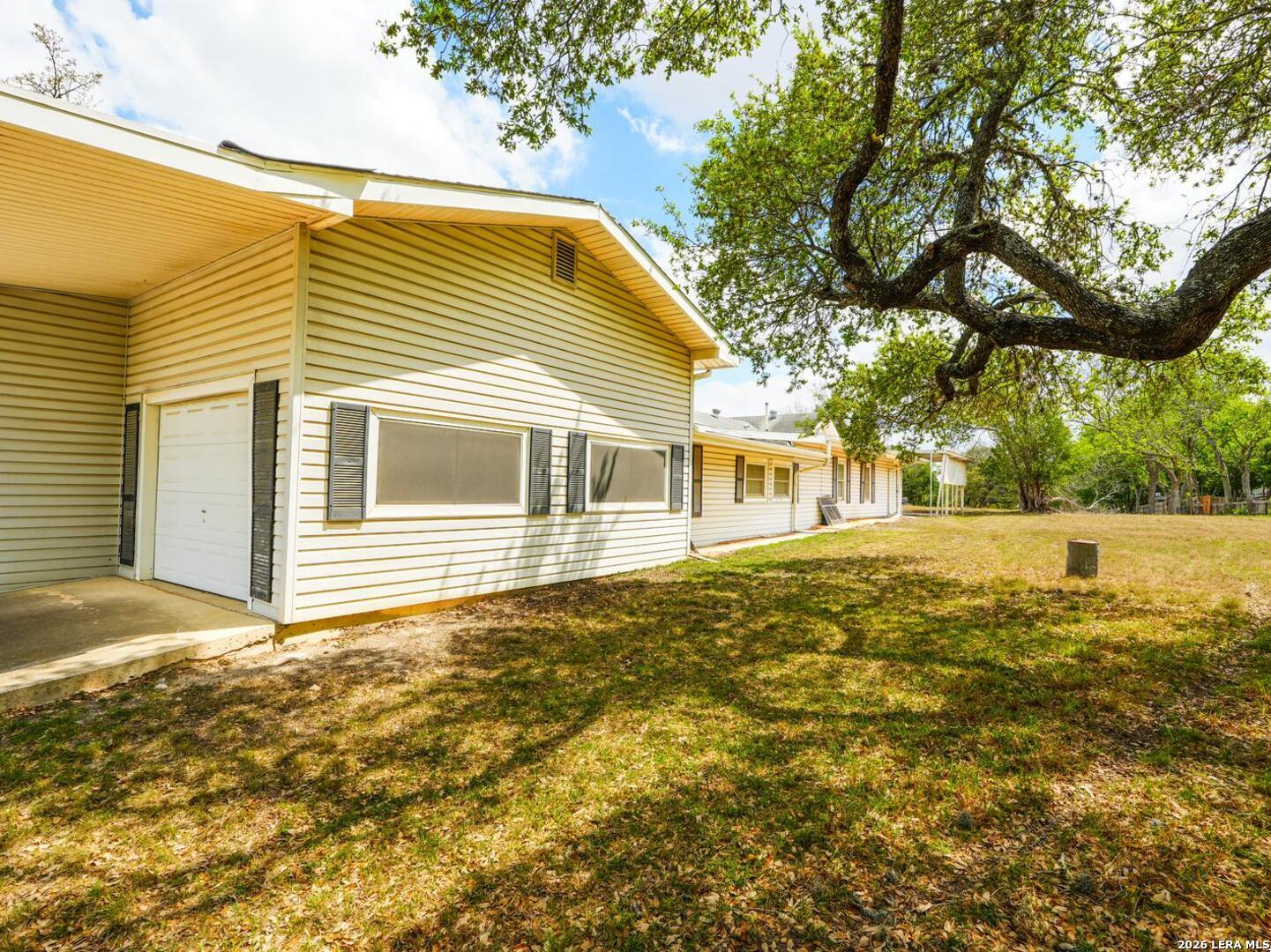 137 Kitty Hawk Universal City TX 78148