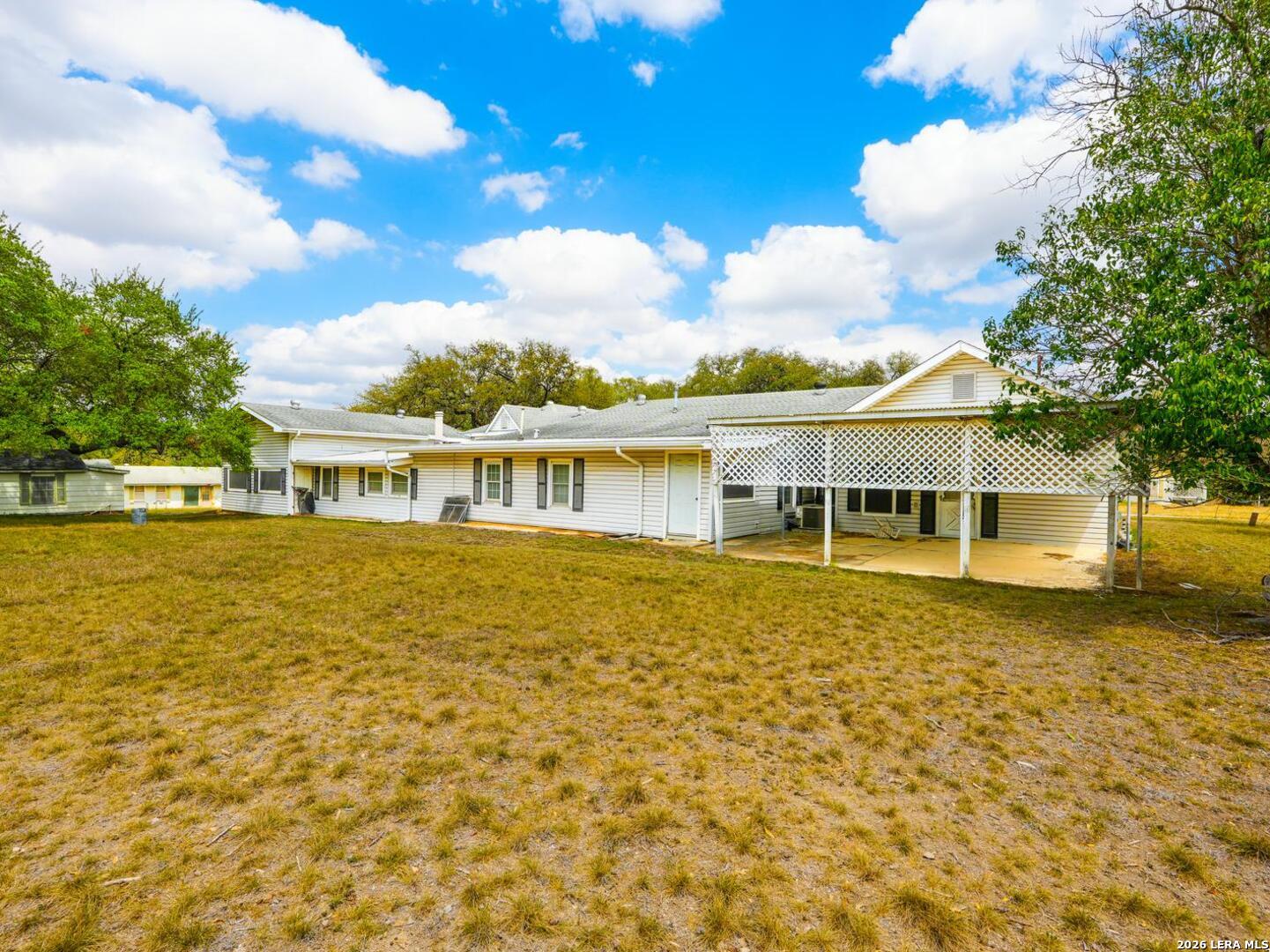 137 Kitty Hawk Universal City TX 78148