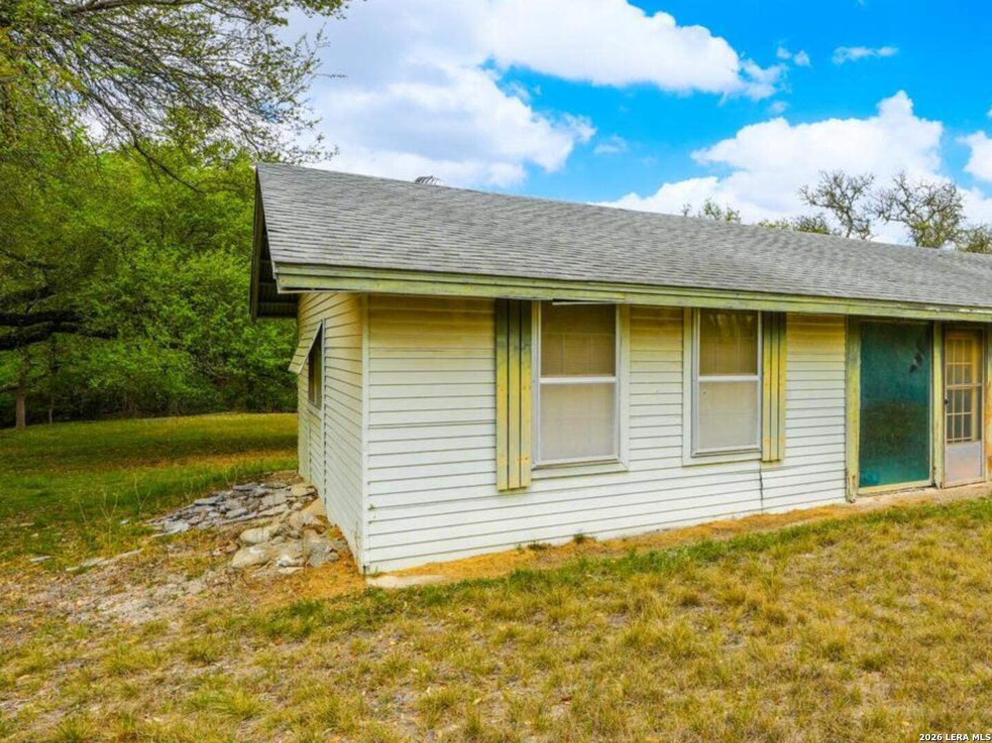 137 Kitty Hawk Universal City TX 78148