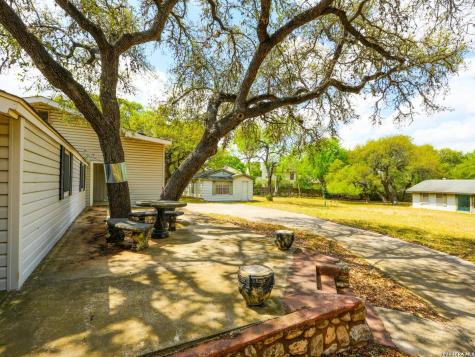 137 Kitty Hawk Universal City TX 78148