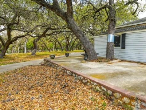 137 Kitty Hawk Universal City TX 78148