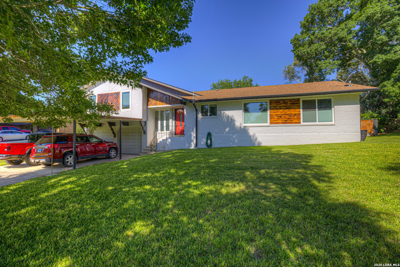 96 W Hampton Drive Seguin TX 78155