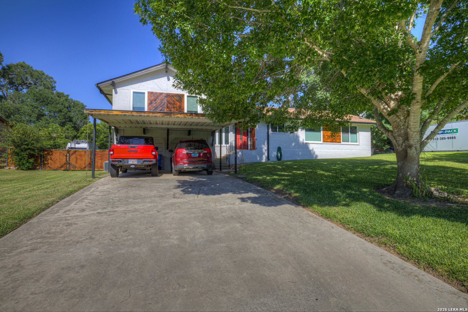 96 W Hampton Drive Seguin TX 78155