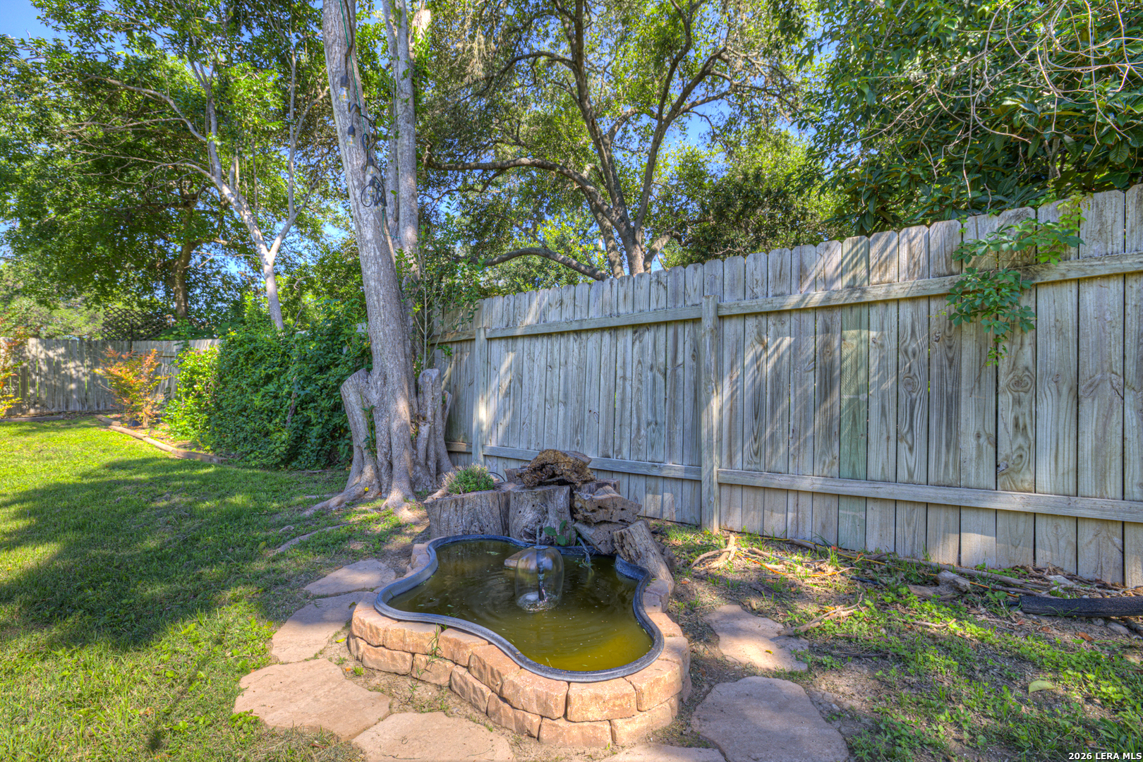 96 W Hampton Drive Seguin TX 78155