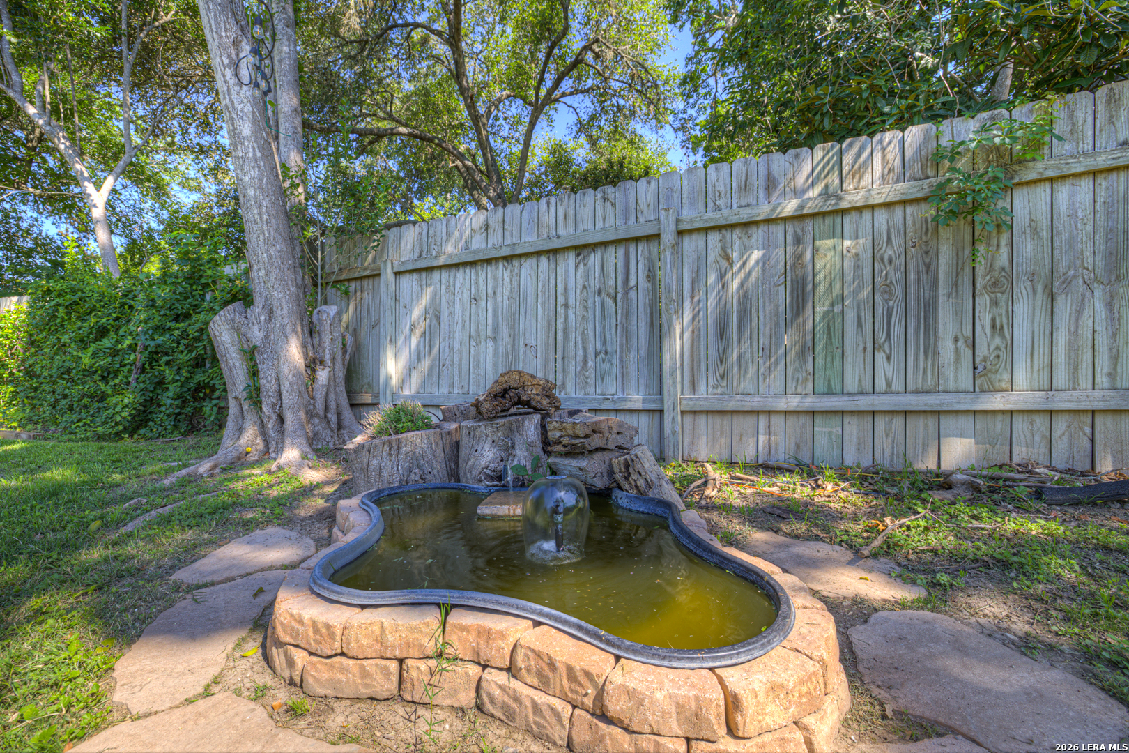 96 W Hampton Drive Seguin TX 78155