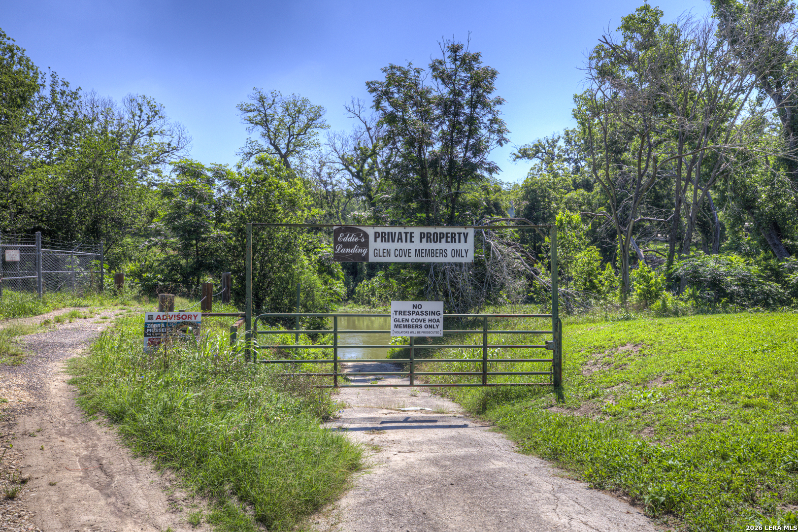 96 W Hampton Drive Seguin TX 78155
