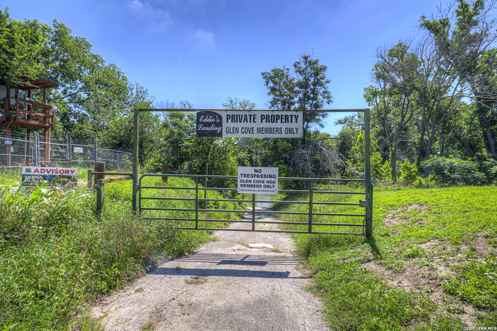 96 W Hampton Drive Seguin TX 78155