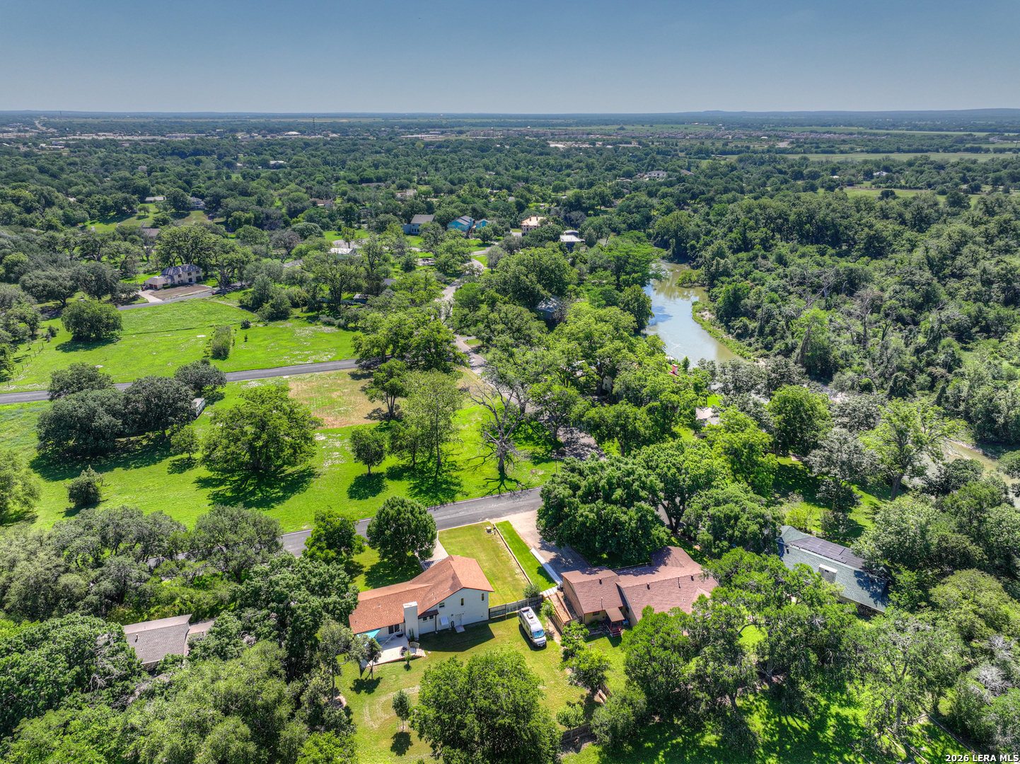 96 W Hampton Drive Seguin TX 78155