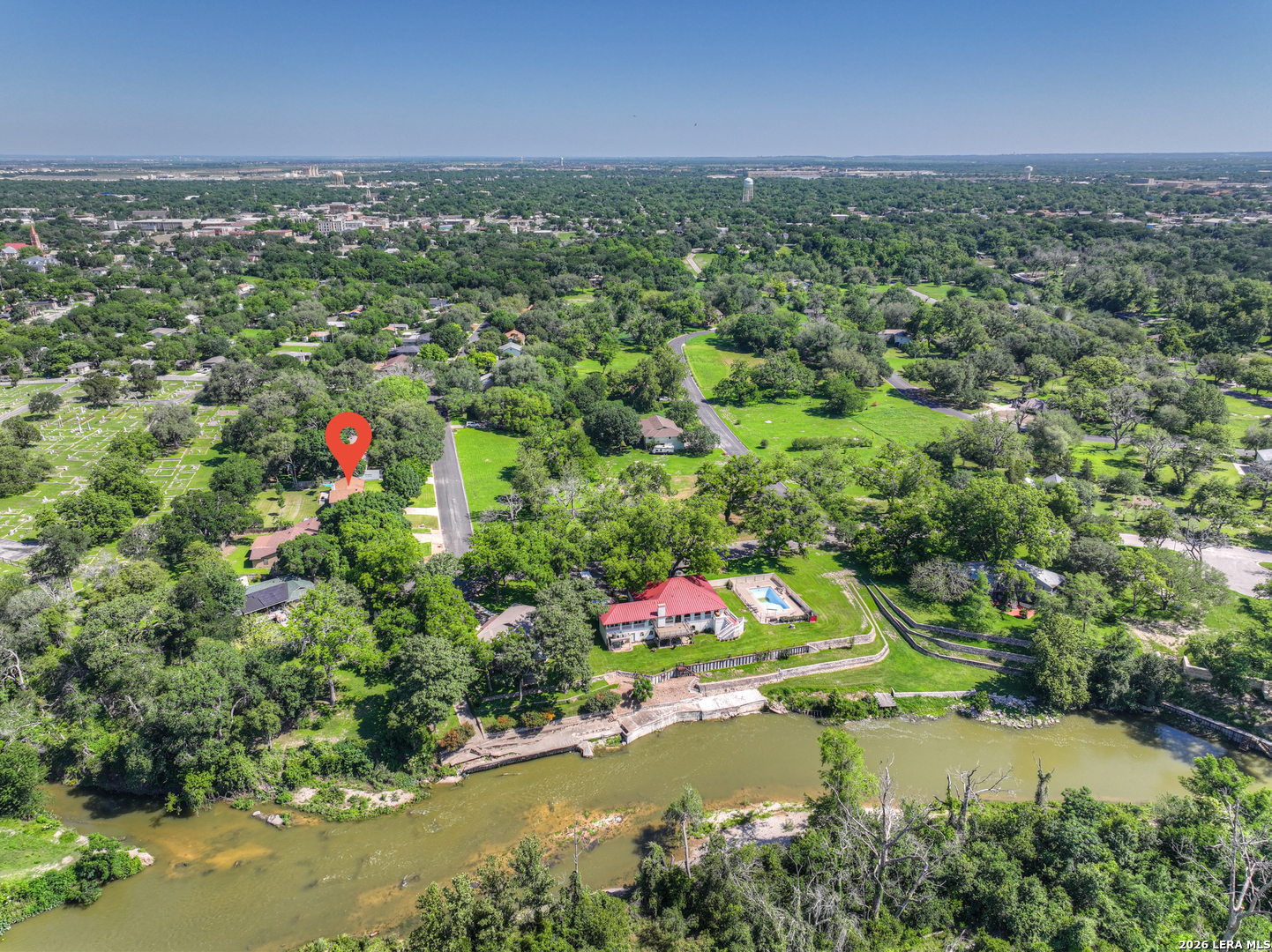 96 W Hampton Drive Seguin TX 78155